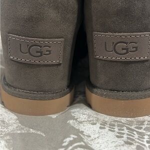 Ladies Uggs